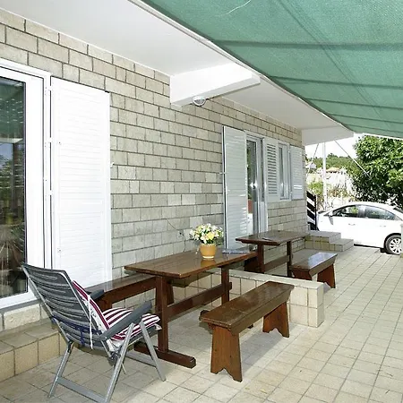 Apartman Foissner Zavalatica