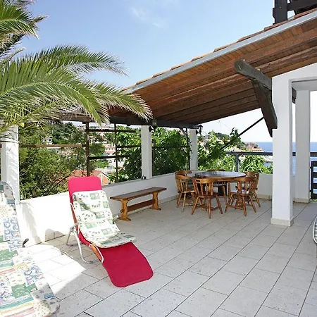 Mira Apartments