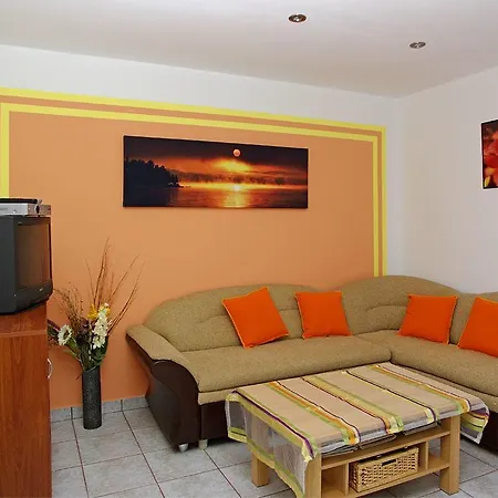 Foissner Apartman Zavalatica
